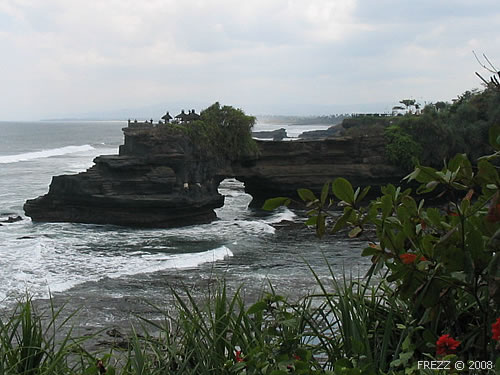 Черный пляж на Бали