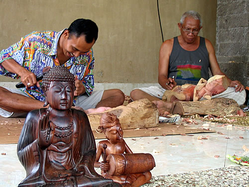 ценители ручной работы найдут для себя на острове Бали много интересного